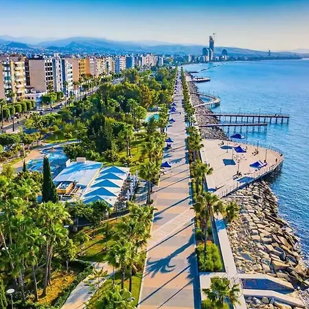 Boutique & Brand New Prime Location Park & * Limassol